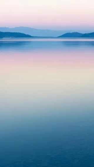 浪漫粉色渐变湖面风光H5背景素材高清