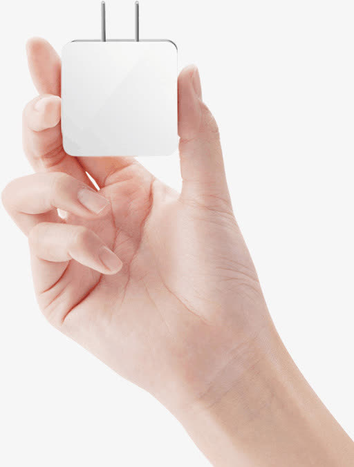 手握白色充电器插头素材免抠