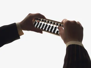 手拨动算盘免抠