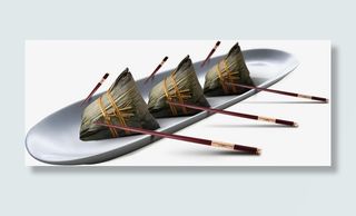 粽子一盘粽子划龙舟赛龙舟端午节免抠