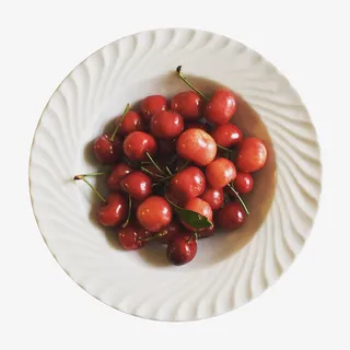 大樱桃水果盘免抠