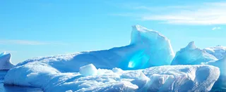 海上的冰山背景高清