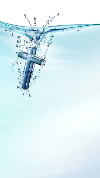 沉入水中的十字架免抠