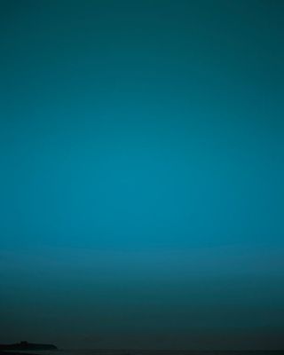 黑青色渐变电商海报免抠