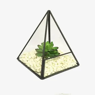 玻璃金字塔花房PNG免抠