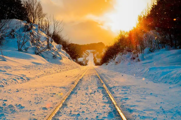 夕阳下初雪后美景免抠