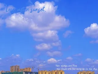 夏天湛蓝的天空高清