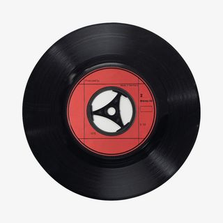 黑色边缘红色中心的唱片塑胶制品免抠