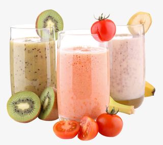 猕猴桃圣女果香蕉果汁饮品免抠