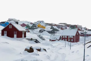 山脚下的房子免抠