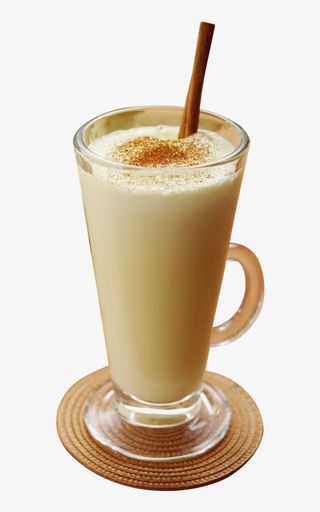 浓郁的热奶茶免抠