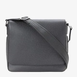 LV路易威登男士黑灰色牛皮包正面免抠