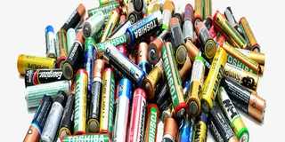 电池 一堆 杂乱免抠