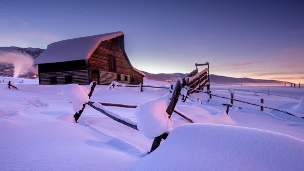 紫色天空雪地房屋免抠