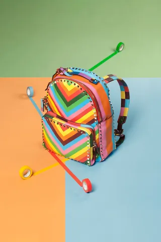 糖果色壁纸彩色线纹书包免抠