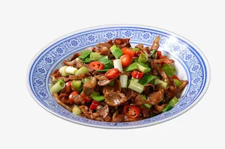 蓝色盘子美味泡椒鸡杂免抠