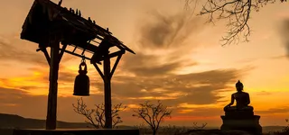 黄昏佛像背景图高清