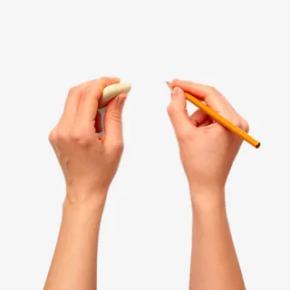 拿着画笔的手免抠