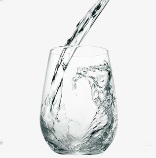 一杯水与玻璃杯免抠