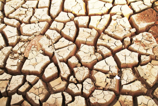干裂的地表免抠