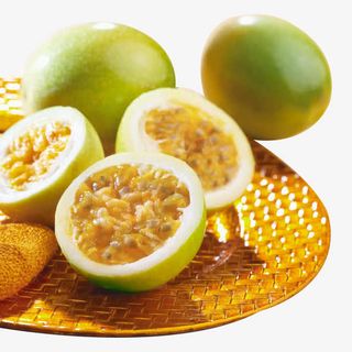 鲜嫩可口的百香果免抠