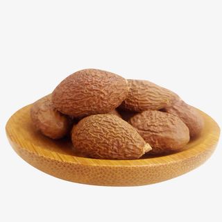 木板上的胖大海免抠