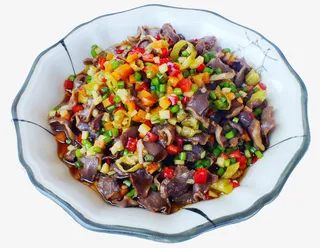 美味飘香酸辣鸡杂免抠