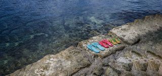 清凉夏季凉鞋海报背景高清