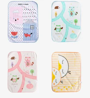 四块不同印花的垫子免抠