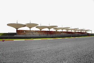 户外赛车露天抓拍免抠