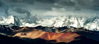 黄山雪山海报素材高清