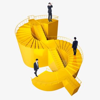 站在货币上的成功人士免抠