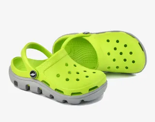 芥末绿儿童洞洞鞋免抠