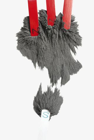 磁铁吸附现象免抠