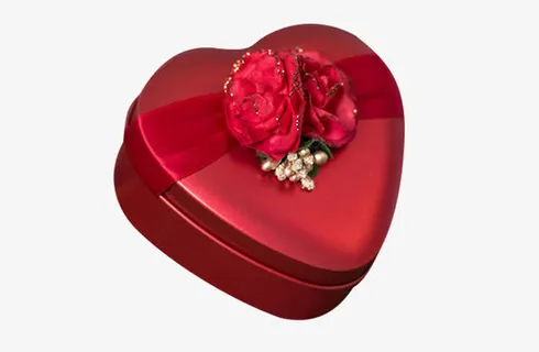 缎面红色喜糖盒免抠