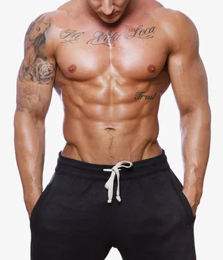 运动健身的肌肉男免抠