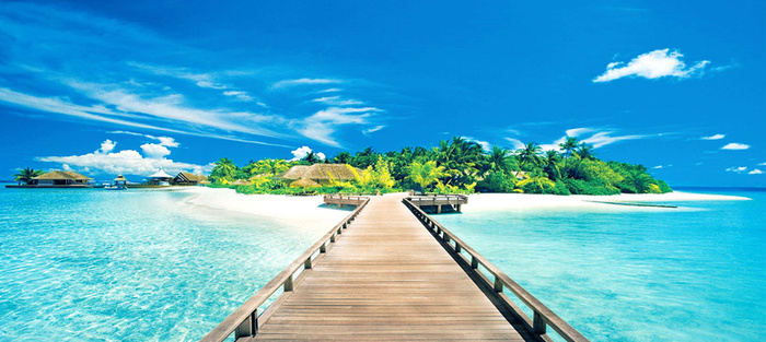 蓝天下的海景高清
