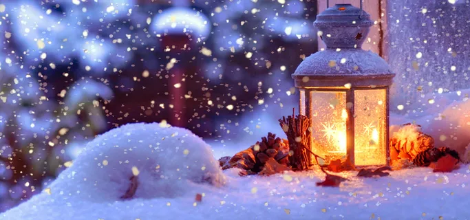 梦幻雪中蜡烛灯高清