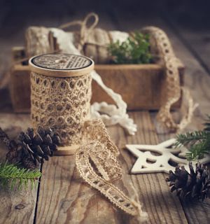 木板上的装饰元素免抠