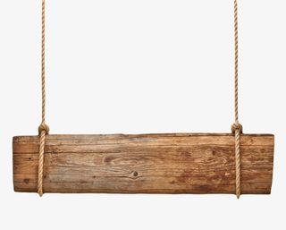 棕色裂纹绳子挂着的木板实物免抠