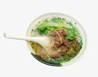 美味酸菜牛杂粉丝汤免抠