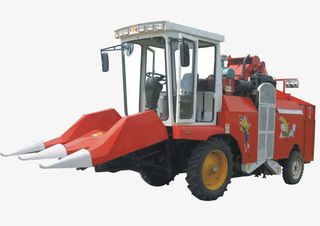 红白色玉米联合收获机免抠