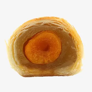 新鲜白莲蓉月饼特写免抠