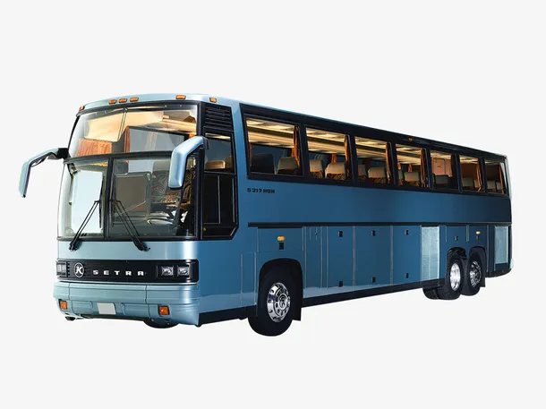 大巴车透明背景