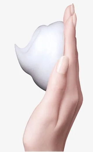 手心的洁面乳泡沫免抠