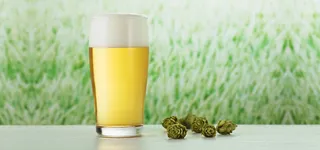 清新文艺夏日清爽啤酒背景高清