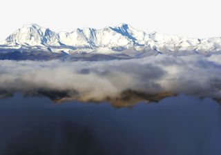 著名景点珠穆朗玛峰免抠