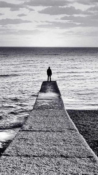 简约文艺天空单身H5背景高清