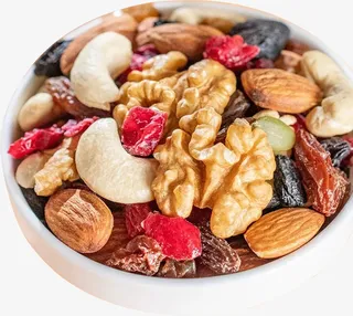 碗里装的坚果免抠