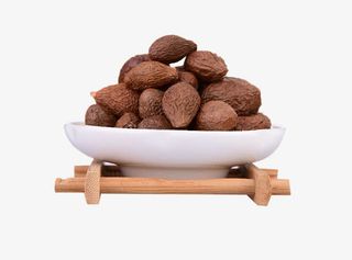 白色碗里的胖大海免抠